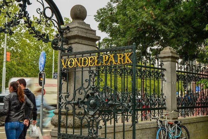 Discover Amsterdam Vondelpark in this Outside Escape city game! - Stop one: Vondelpark and the first riddles