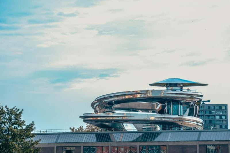 Discover Rotterdam: Classic Highlights Bike Tour by a Local - What the guide adds to the experience