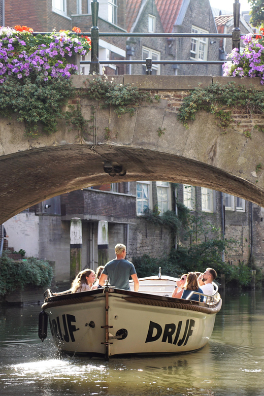 Dordrecht: City Canal Cruise - The Route Toward Groothoofd
