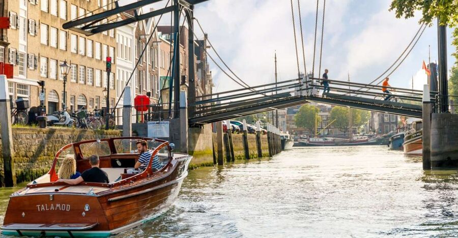 Dordrecht: City Walking Tour with Boat Ride - Key points to know before booking