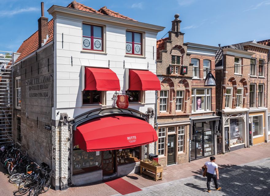 Dordrecht: Distillery Tour with Dutch Gin & Genever Tasting - The opening Gin and Tonic