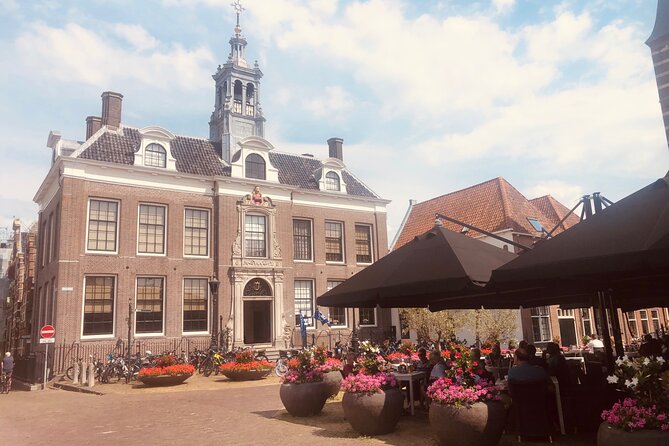 Dreamy Dutch Villages Tour: Giethoorn, Zaanse Schans & More - What the $152.50 price really covers