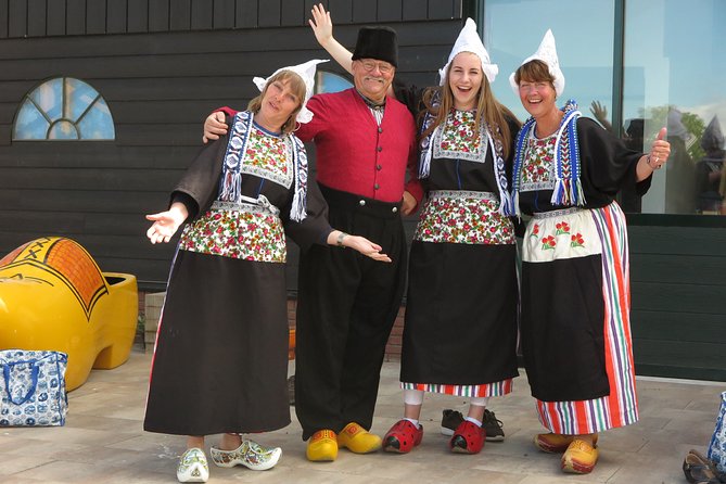 Dutch Experience in Volendam with Traditional Outfits - Five useful things to know before you go