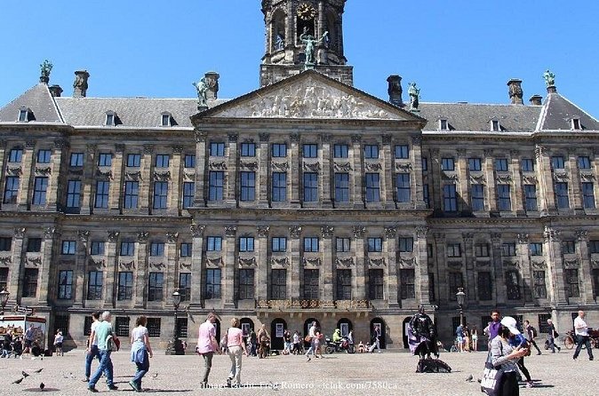 Dutch Golden Age: Private Tour of Amsterdam & Rembrandt's House - The Flower Market and a practical shopping stop