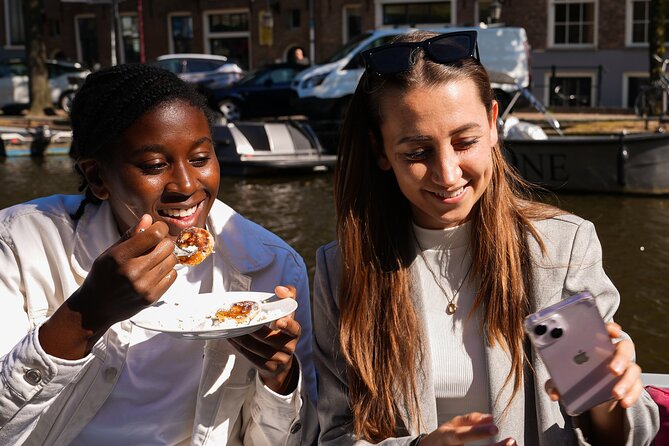 Dutch Pancake City Centre Canal Cruise - Pancakes, sugar, and a family-friendly hour