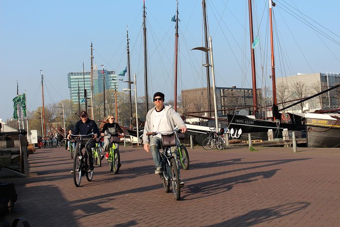 E-Bike Tour, Amsterdam's Highlights and Hidden Gems - Starting on Prinseneiland Among Old Warehouses