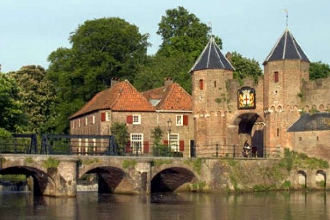 e-Scavenger hunt Amersfoort: Explore the city at your own pace - Starting at Achter de Kamp 256