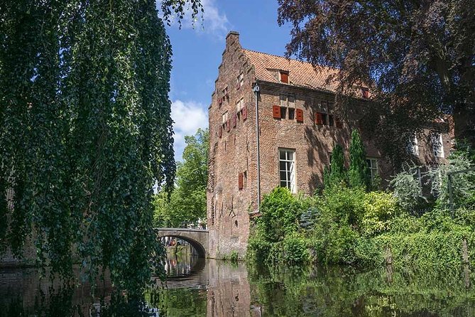 e-Scavenger hunt Amersfoort: Explore the city at your own pace - Kamperbinnenpoort and Hofje de Armen de Poth