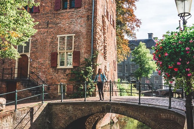 e-Scavenger hunt Amersfoort: Explore the city at your own pace - Sint Jansstraat, Huis Tinnenburg, and the old town hall