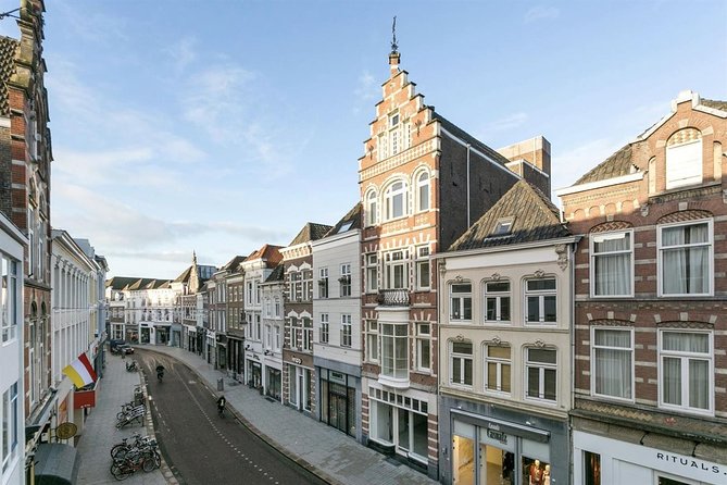 e-Scavenger hunt Den Bosch: Explore the city at your own pace - Het Noordbrabants Museum and choosing your own add-ons