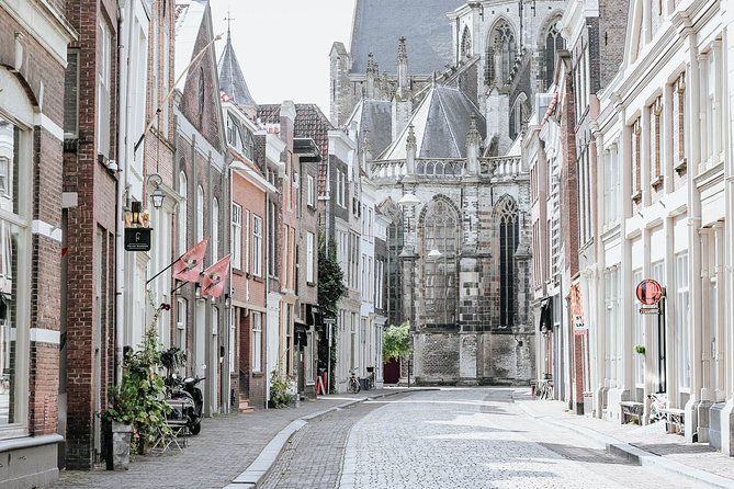 e-Scavenger hunt Dordrecht: Explore the city at your own pace - Dordrechts Museum and Huis Van Gijn