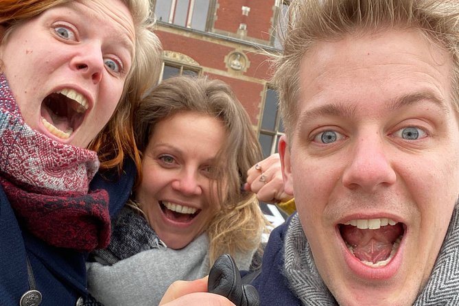 e-Scavenger hunt Haarlem: Explore the city at your own pace - Hofjeswandeling, archaeology, and the theater