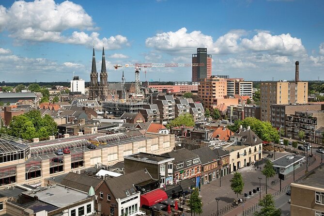 e-Scavenger hunt Tilburg: Explore the city at your own pace - LocHal and the Spoorzone