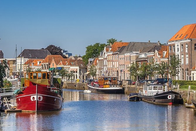 e-Scavenger hunt Zwolle: Explore the city at your own pace - Sassenpoort, the city’s postcard moment
