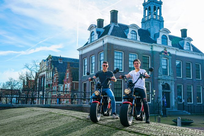 E-scooter rental Volendam - Countryside of Amsterdam - The longer route to Marken