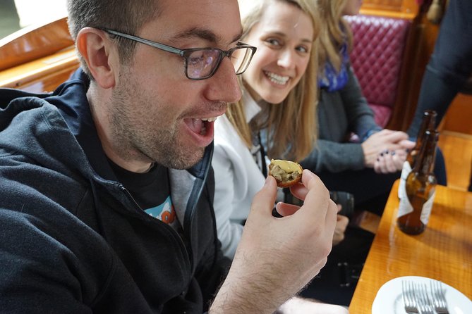 Eating Amsterdam: Food Tour & Canals Cruise - Warm poffertjes and a little sweetness