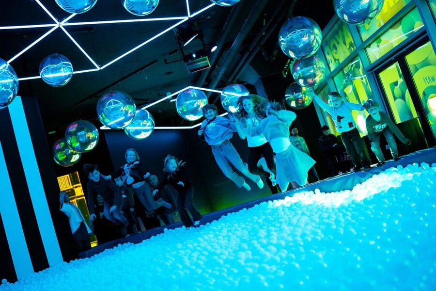 Eindhoven: Motion Experience Light Art Playground Ticket - The first installations: light you can interact with