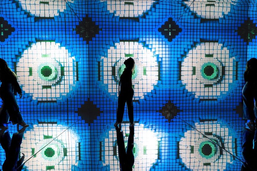 Eindhoven: Motion Experience Light Art Playground Ticket - The giant ball pit and physical play