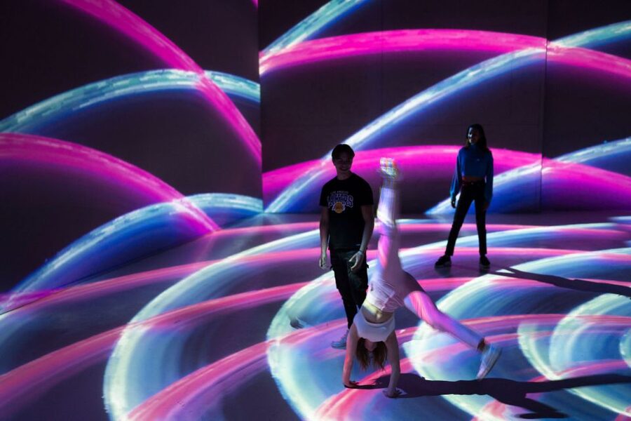 Eindhoven: Motion Experience Light Art Playground Ticket - Who will get the most from the ticket