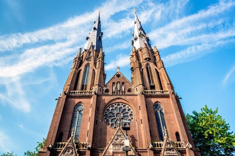 Eindhoven: Private custom Walking tour with a local guide - Why a private Eindhoven walk can be useful