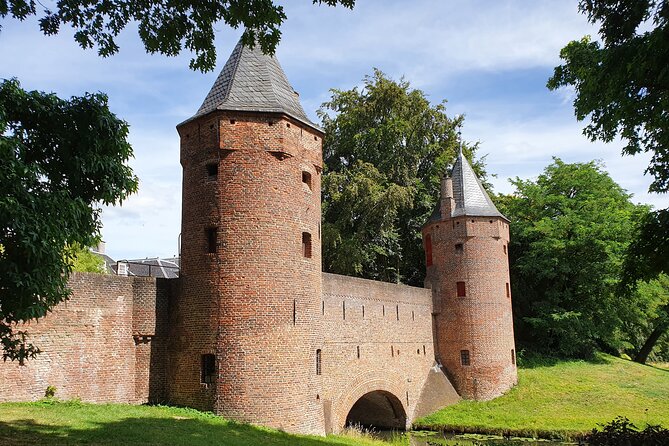 Escape Xperience in Amersfoort: Legends and Folk Tales - Monnikendam and the Waterpoort