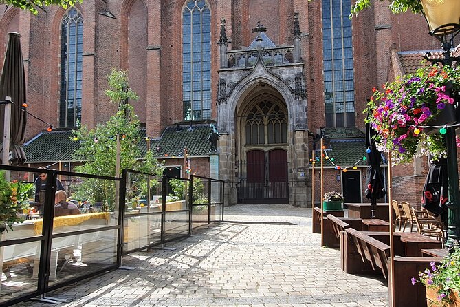 Escape Xperience in Amersfoort: the Hidden Coins - Walking beside the Muurhuizen