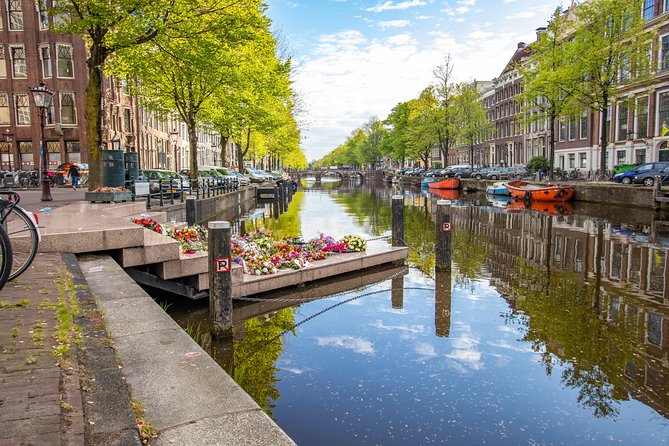 Explore Amsterdam in 90 minutes with a Local - Dam Square, where Amsterdam opens up