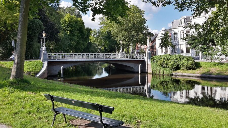 Explore Gems of Utrecht Walking Tour for Couples - Why this Utrecht walk works for couples