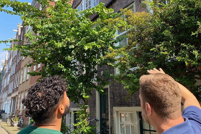 Explore hidden streets with friends - Private Tour - Nine Streets, shopping, and a quieter central Amsterdam