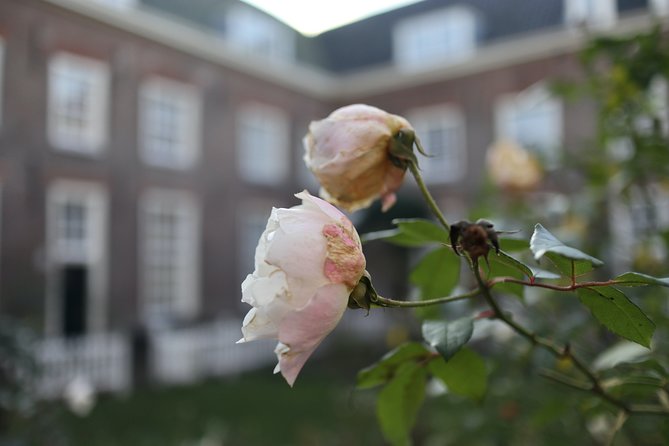 Explore hidden streets with friends - Private Tour - The church for the poor and Westerkerk