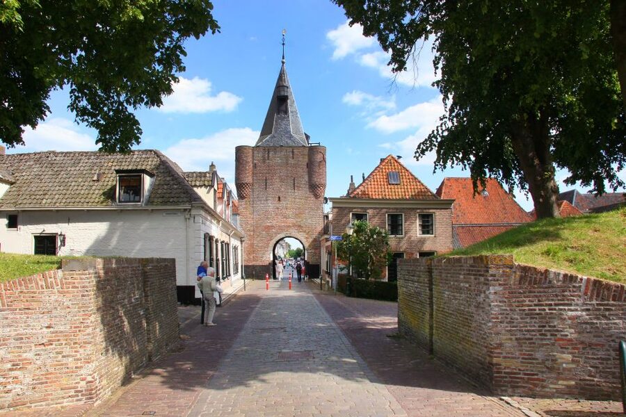 From Amsterdam: 4 Provinces Highlights Van Tour - Who should book this day trip?