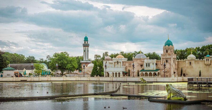 From Amsterdam: Day Trip to Efteling Theme Park with Ticket - From Amsterdam to Kaatsheuvel in a private car