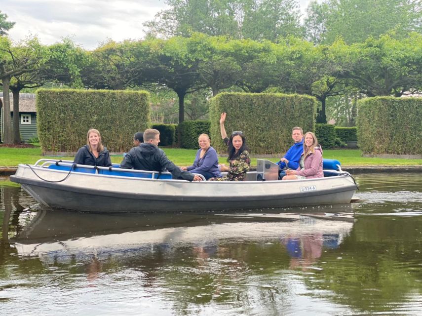 From Amsterdam: Giethoorn Day Trip with Small Electric Boat - Arriving in a village built around canals