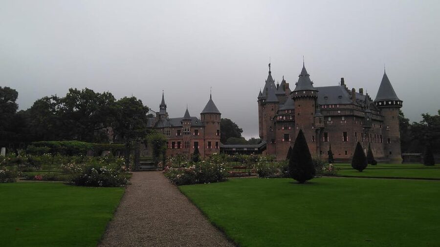 From Amsterdam: Muiderslot and De Haar Castle Tour - De Haar Castle and the Van Zuylen story