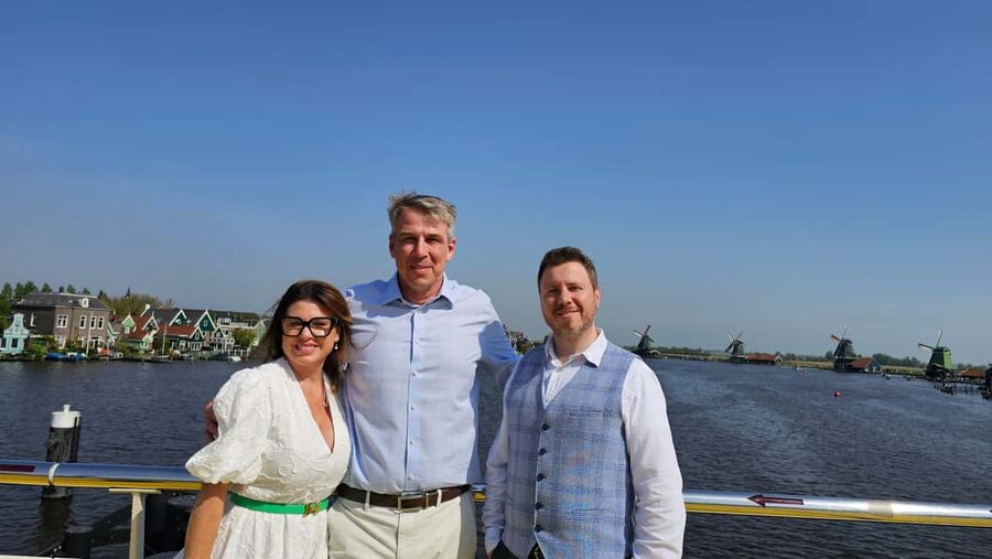 From Amsterdam, Private tour in Tesla, Windmills & Volendam. - A host who adjusts the day to your group