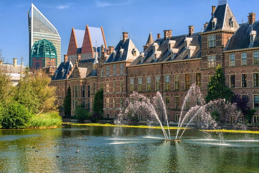 From Amsterdam: Rotterdam and The Hague Tour in Spanish - Why this day trip works from Amsterdam
