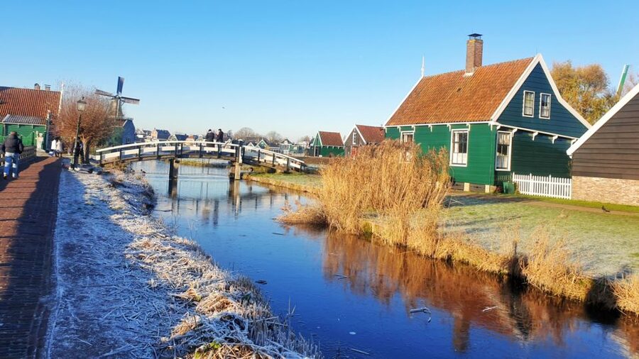 From Amsterdam: Small Group Zaanse Schans and Volendam Tour - Practical advice for making the day better