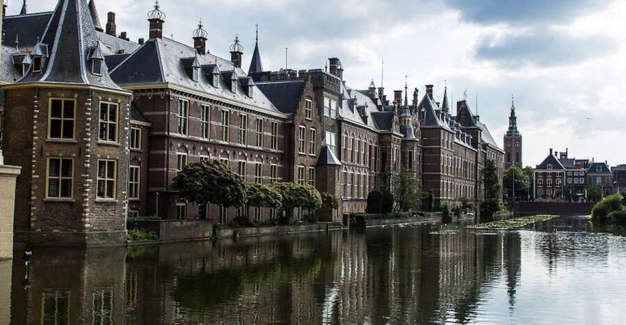 From Amsterdam: The Hague and Delft Sightseeing Tour - Key points at a glance