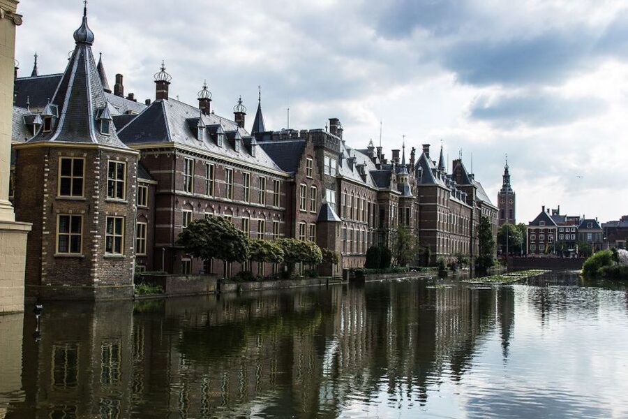 From Amsterdam: The Hague and Delft Sightseeing Tour - First stop: The Hague and its formal face