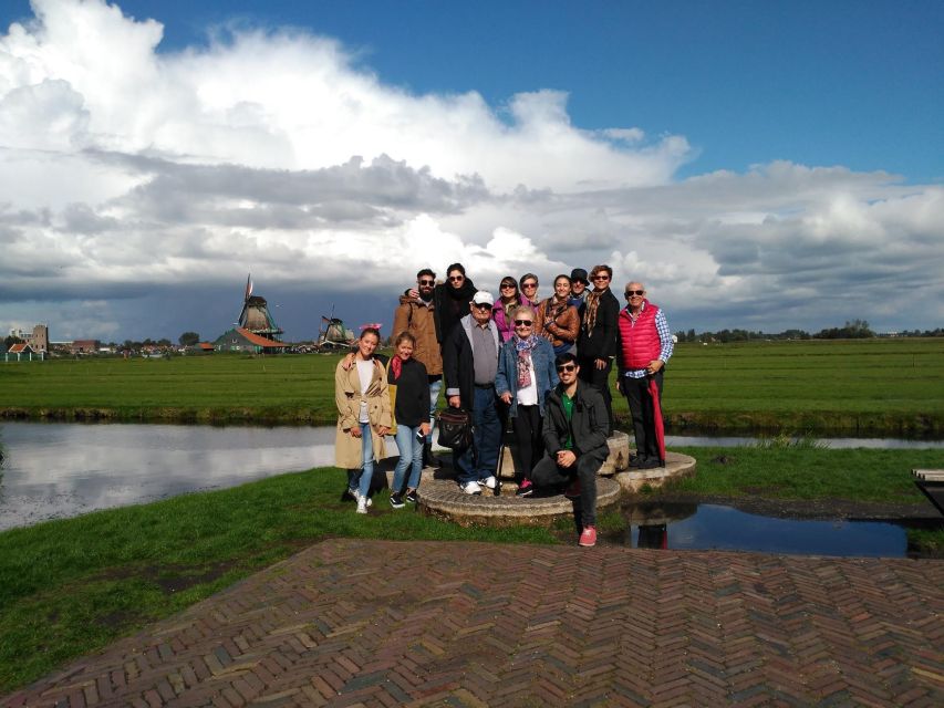 From Amsterdam: Windmills of Zaanse Schans Tour - Tasting gouda at the cheese farm