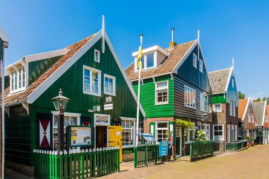 From Amsterdam: Zaanse Schans, Volendam, and Marken Day Trip - Classic or all-inclusive: which option offers better value?