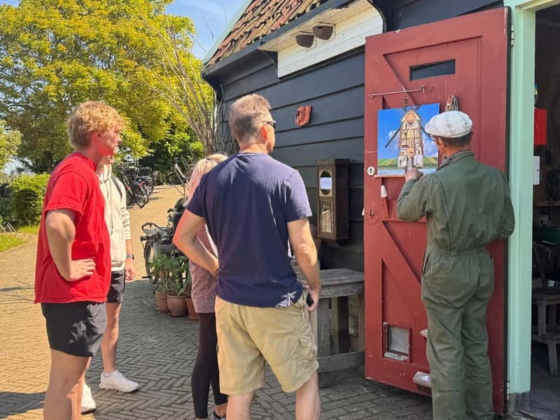 From Amsterdam: Zaanse Schans Windmills & More - E-Bike Tour - The guides and small-group atmosphere