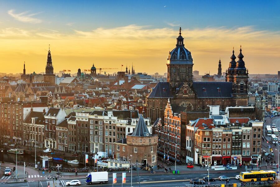 From Brussels: Day Trip to Amsterdam with Canal Boat Cruise - Arriving in Amsterdam and getting your bearings