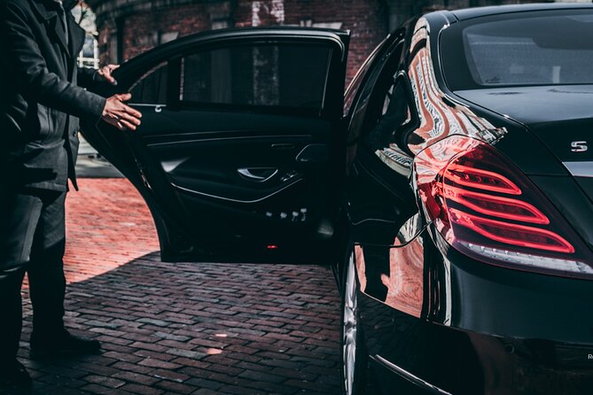 Full-Day Executive Chauffeur Service in Amsterdam - The 25-kilometer limit changes the value