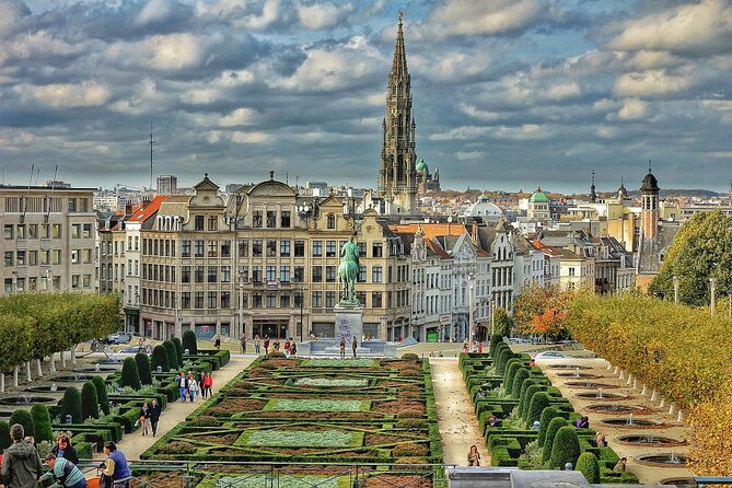 Full day private sightseeing tour to Brussels from Amsterdam - A private vehicle changes the day
