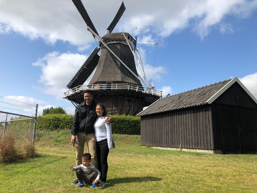 Giethoorm & Exploring the North of The Netherlands Tour - Walking Giethoorn after the cruise