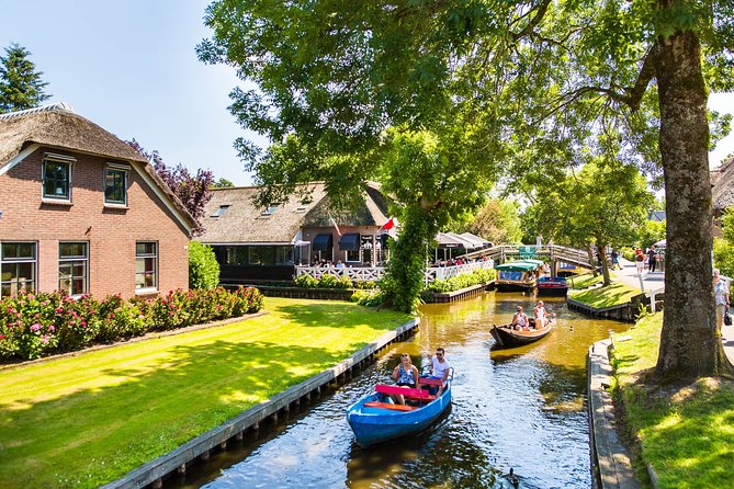 Giethoorn and Afsluitdijk Day Trip from Amsterdam with Boat Trip - What makes Giethoorn worth the long ride