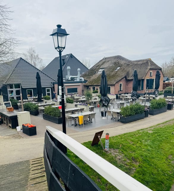 "Giethoorn: Exclusive Private Tour of the Dutch Venice" - Why Giethoorn makes a good day trip from Amsterdam