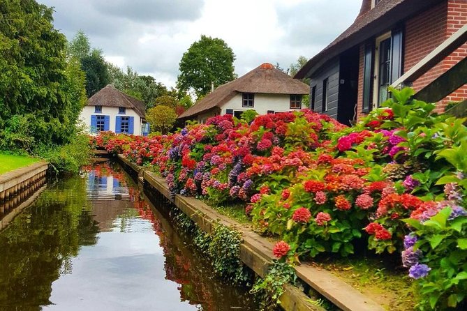 Giethoorn Guided DayTrip from Amsterdam - The guide makes the long drive worthwhile