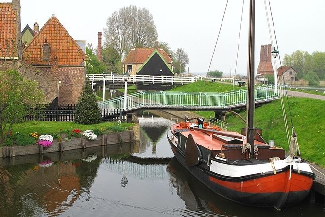 Giethoorn Private Tour from Amsterdam in Jaguar S Type - FAQ
